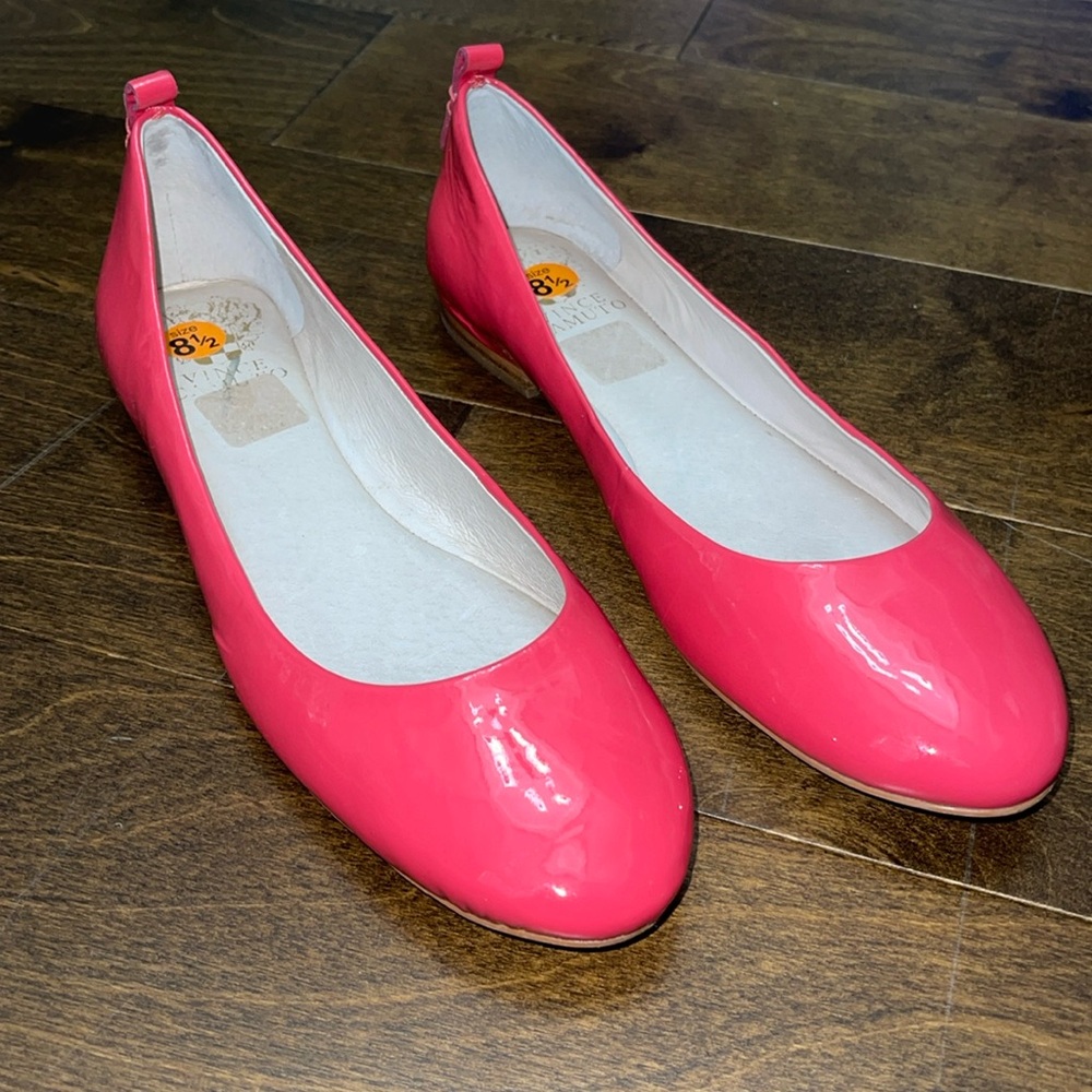 Vince Camuto flats